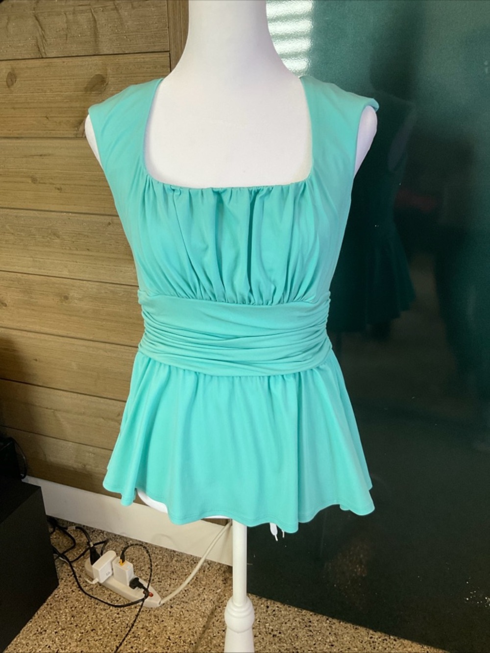 Boston Proper Aqua Sleeveless Scoop Neck Peplum Top